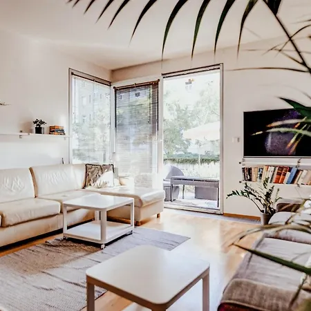 Turnkey City Garden Apartament Praga