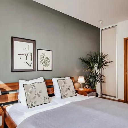 Turnkey City Garden Apartment